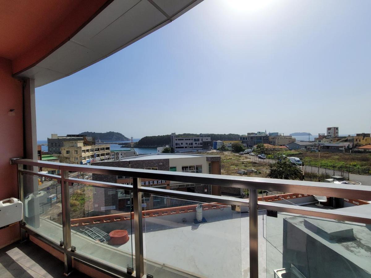 BK Hotel Jeju Seogwipo Exterior foto